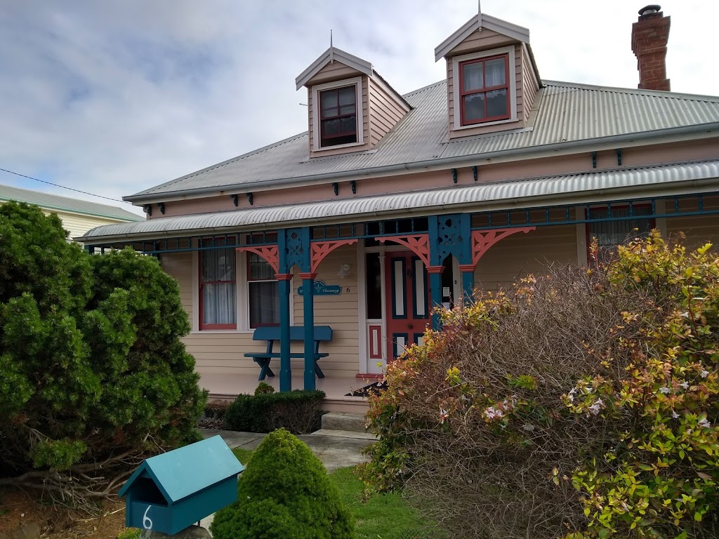 Hanlon House | 6 Marshall St, Stanley TAS 7331, Australia | Phone: 0414 933 077