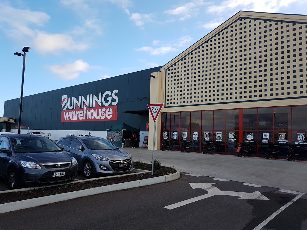 Bunnings Munno Para West | hardware store | Cnr Frisby Rd &, Curtis Rd, Munno Para West SA 5115, Australia | 0872857000 OR +61 8 7285 7000