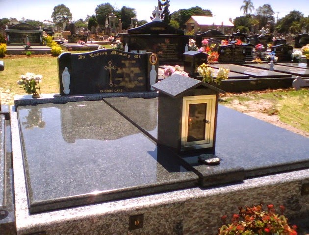 Edstein Creative Stone | cemetery | 4 Coolarn Ave, Point Clare NSW 2250, Australia | 0243228450 OR +61 2 4322 8450