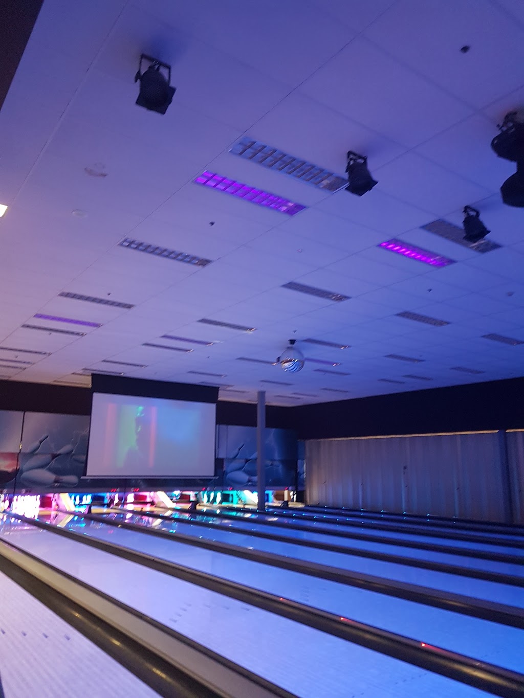 Tenpin City | bowling alley | 92 Parramatta Rd, Lidcombe NSW 2141, Australia | 0297378044 OR +61 2 9737 8044