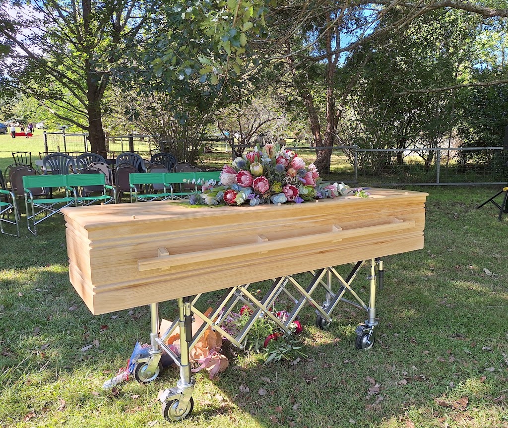 Tree of Life Funerals - Batemans Bay, Moruya, Narooma | 20 Angophora Pl, Catalina NSW 2536, Australia | Phone: 0493 276 554