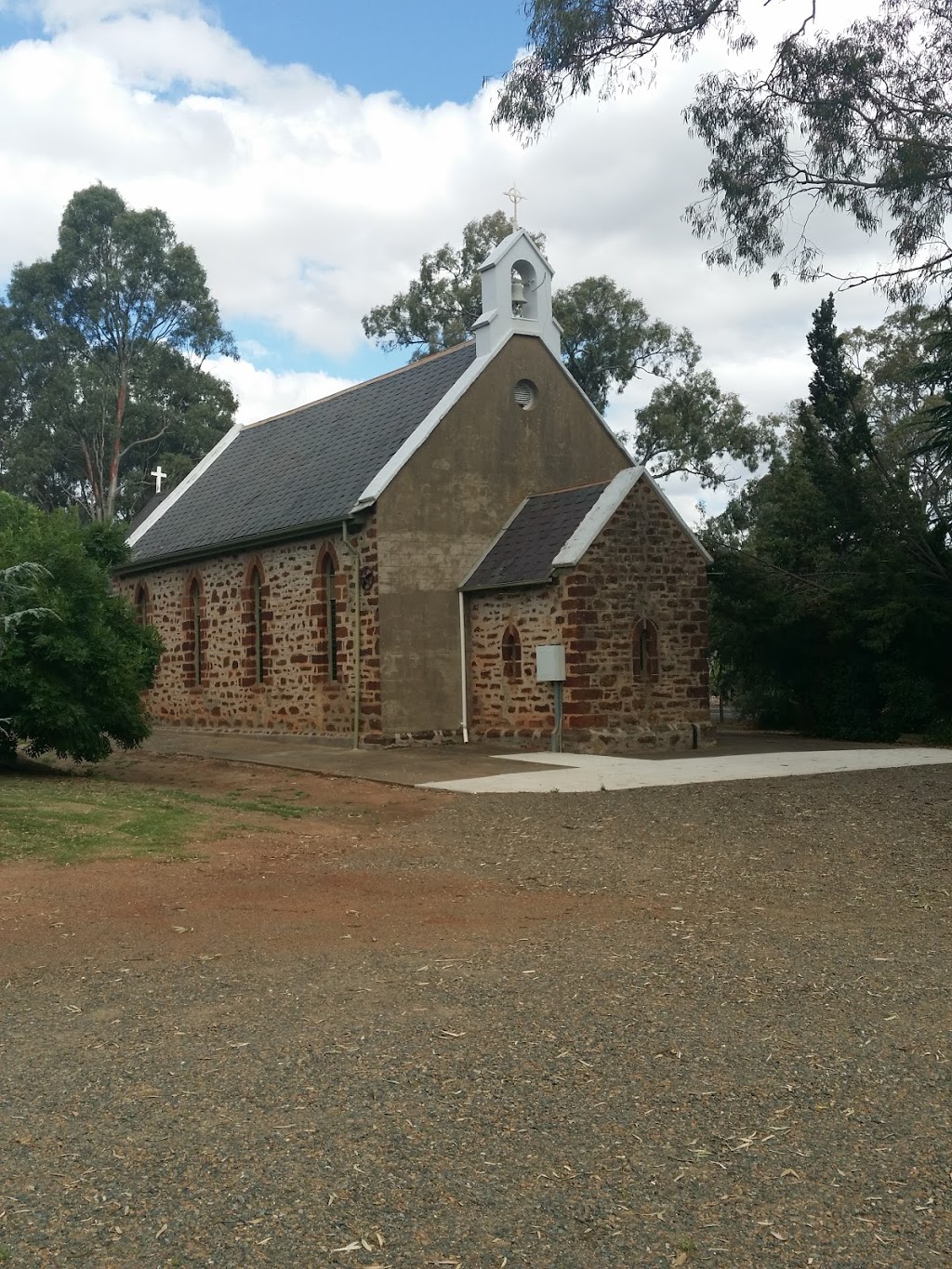 Holy Trinity Anglican Church | church | Barossa Valley Way & Altona Rd, Lyndoch SA 5351, Australia | 0885642087 OR +61 8 8564 2087