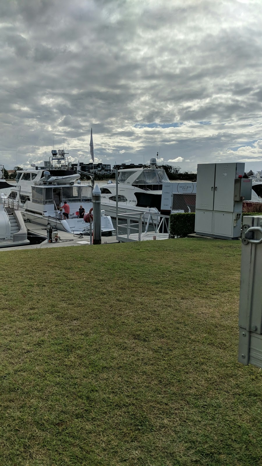 The Boutique Boat Company | storage | Lot 506, The Sovereign Mile, Paradise Point QLD 4216, Australia | 0755772299 OR +61 7 5577 2299