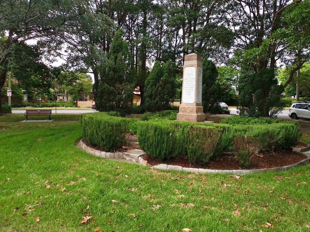 St Ives Memorial Park | park | 203 Mona Vale Rd, St. Ives NSW 2075, Australia | 0294240000 OR +61 2 9424 0000