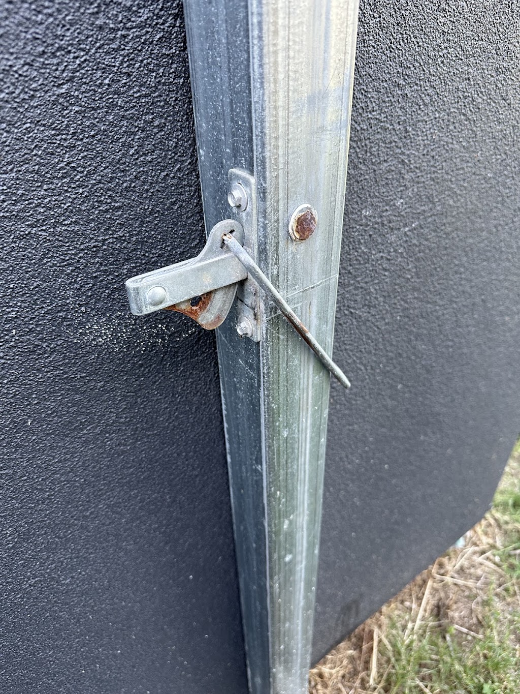 AR handyman | 19 Amundsen St, Leumeah NSW 2560, Australia | Phone: 0414 871 651