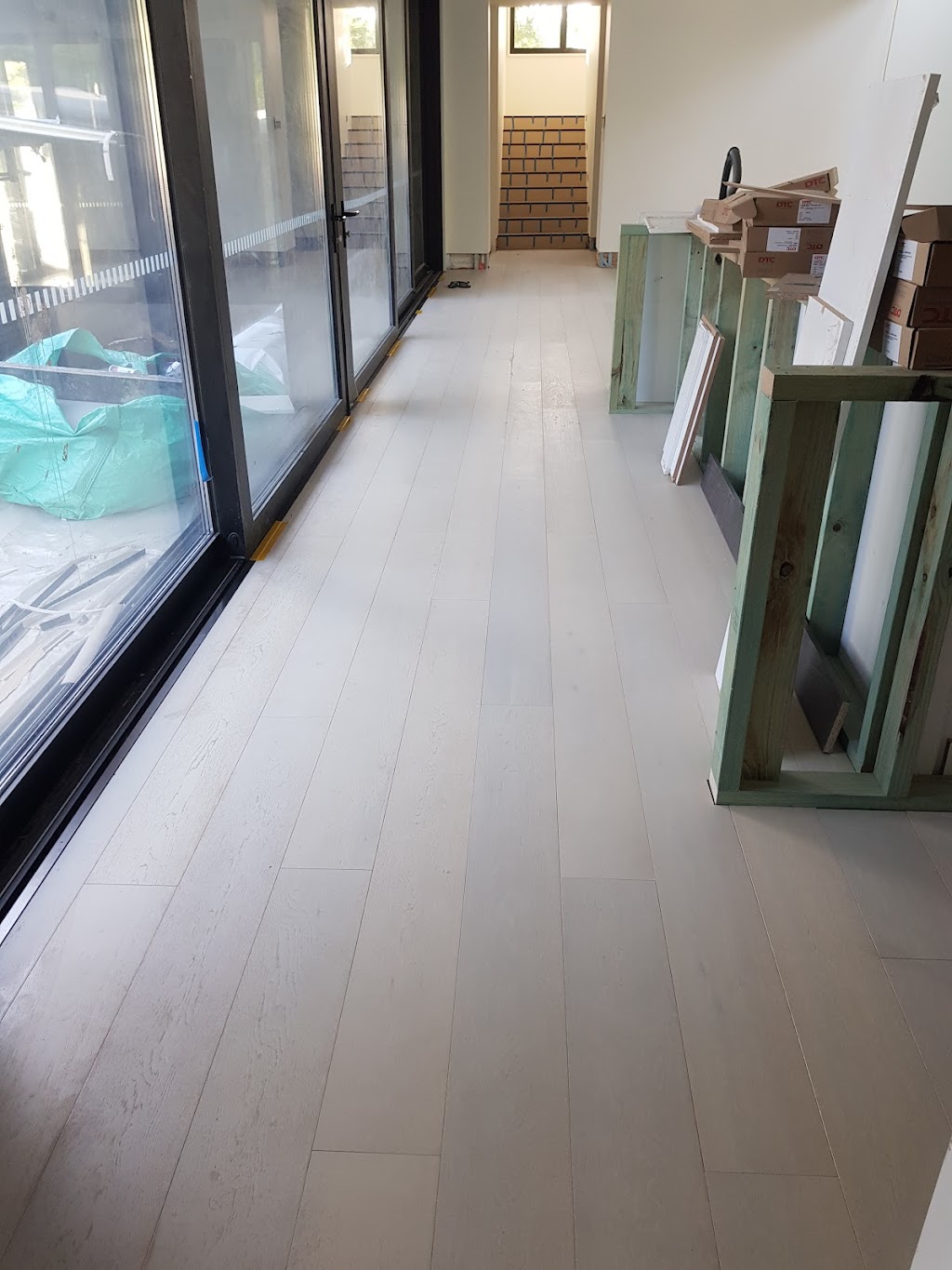 Coastal floating floors | Port St, Deception Bay QLD 4508, Australia | Phone: 0403 711 535