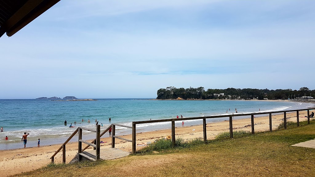 Caseys Beach Facilities | park | Beach Rd, Batehaven NSW 2536, Australia | 0244741000 OR +61 2 4474 1000
