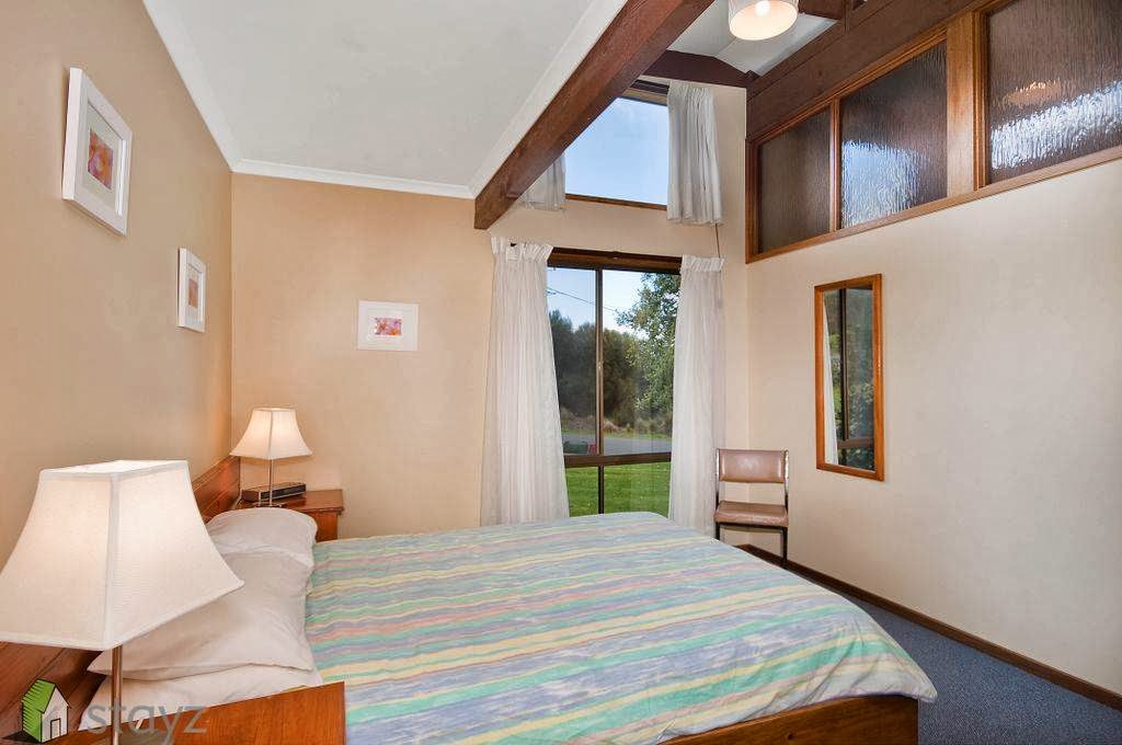 Ocean Vista Holiday Home | lodging | 1/3 Old Coach Rd, Skenes Creek VIC 3233, Australia | 0419341266 OR +61 419 341 266