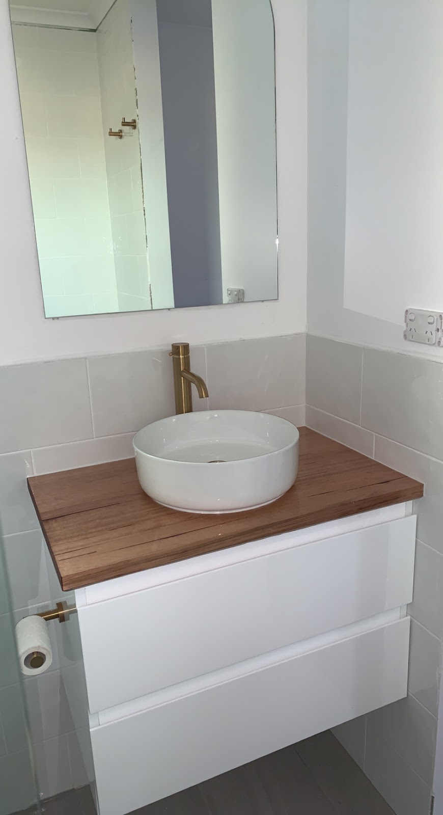 Mint Bathrooms Gippsland | 4 Wellsford St, Stratford VIC 3862, Australia | Phone: 0467 585 700