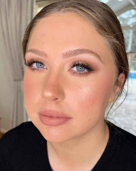 Rebecca Irvine Makeup Artistry | 7 Endeavour Cct, Moss Vale NSW 2577, Australia | Phone: 0424 846 127