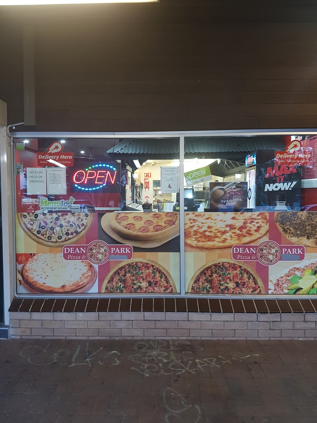 Dean Park Pizza and Bakery | meal delivery | 2/54 Hoyle Dr, Dean Park NSW 2761, Australia | 0286056307 OR +61 2 8605 6307