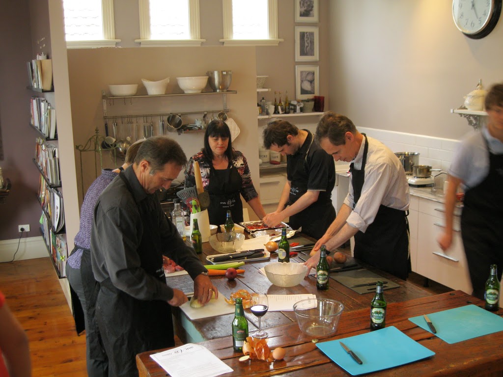 Simply Dvine Cooking Classes & Accommodation | lodging | 1100 Basalt Rd, Shepherds Flat VIC 3461, Australia | 0407667050 OR +61 407 667 050