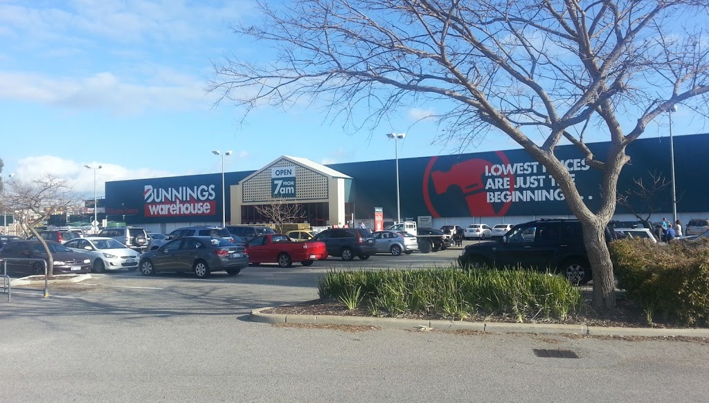 Bunnings Mandurah | hardware store | 21 Kirkpatrick Dr, Greenfields WA 6210, Australia | 0895838400 OR +61 8 9583 8400