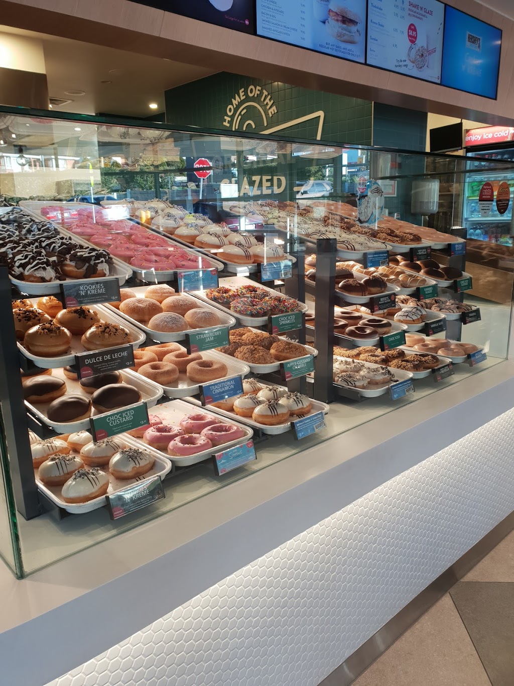 Krispy Kreme | 105 Manningham Rd, Bulleen VIC 3105, Australia | Phone: (03) 9852 1795