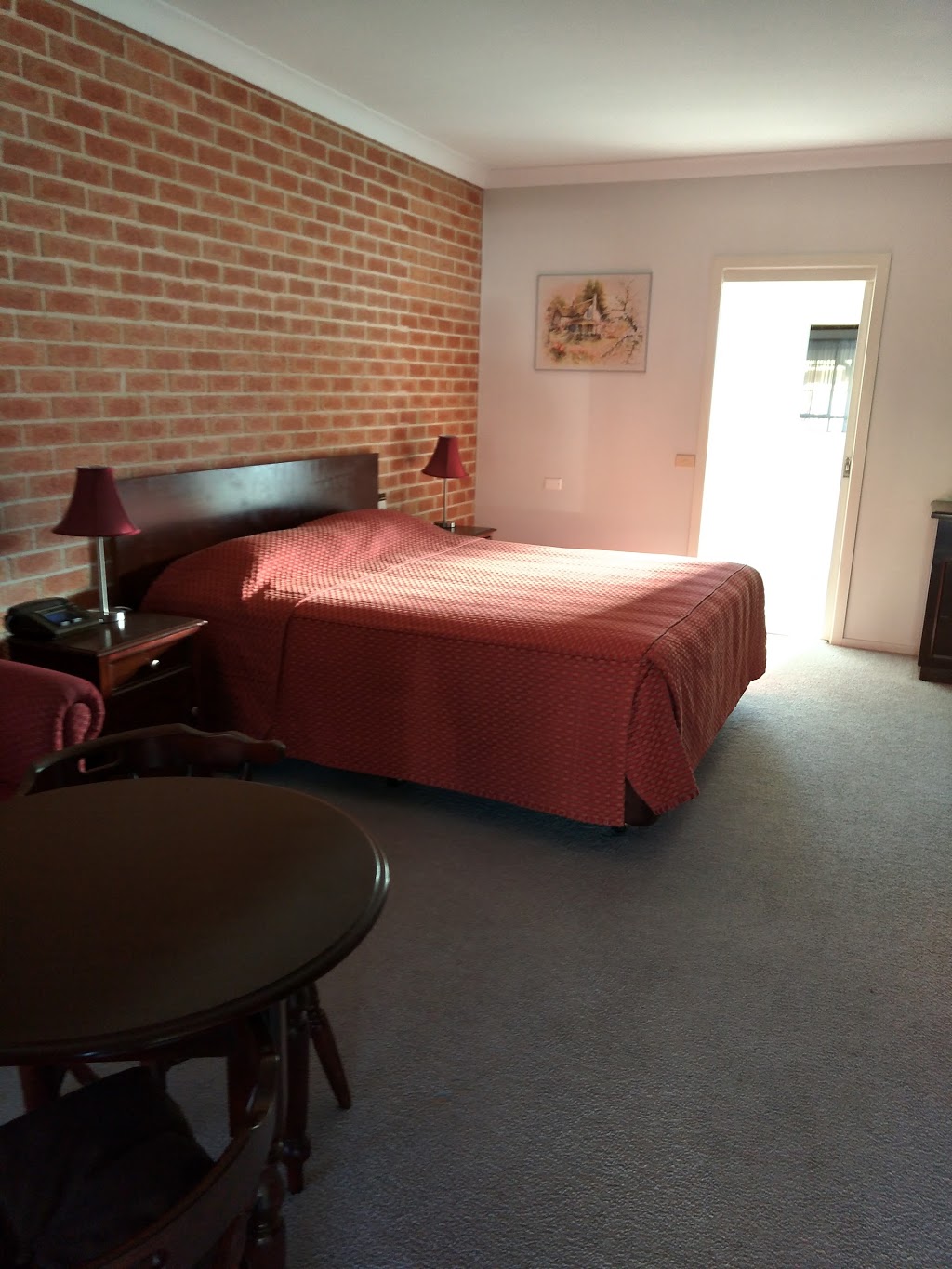 Country Gardens Motor Inn | 75 Grenfell Rd, Cowra NSW 2794, Australia | Phone: (02) 6341 1100