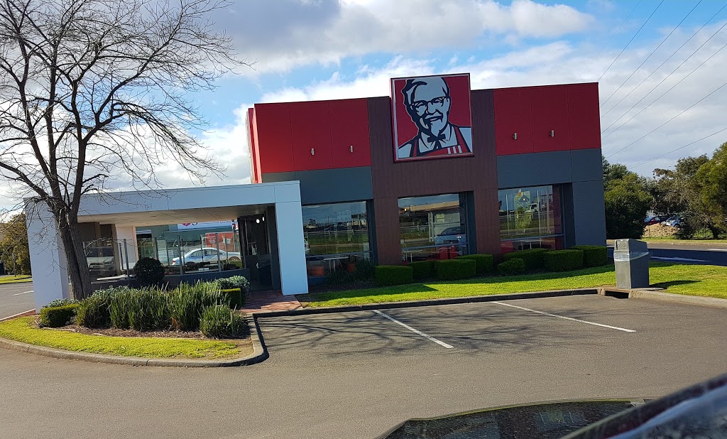 KFC Deer Park | meal takeaway | 978 Western Hwy, Burnside VIC 3023, Australia | 0393638617 OR +61 3 9363 8617