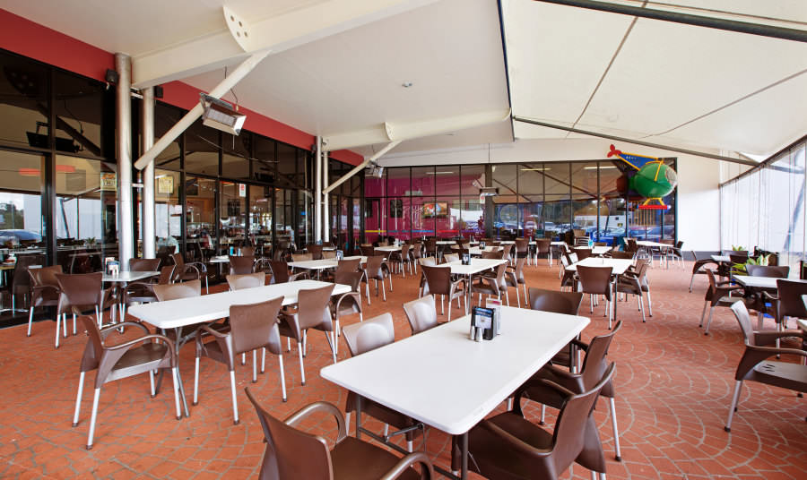 Warner Tavern | restaurant | 2 Everest St, Warner QLD 4500, Australia | 0738822440 OR +61 7 3882 2440