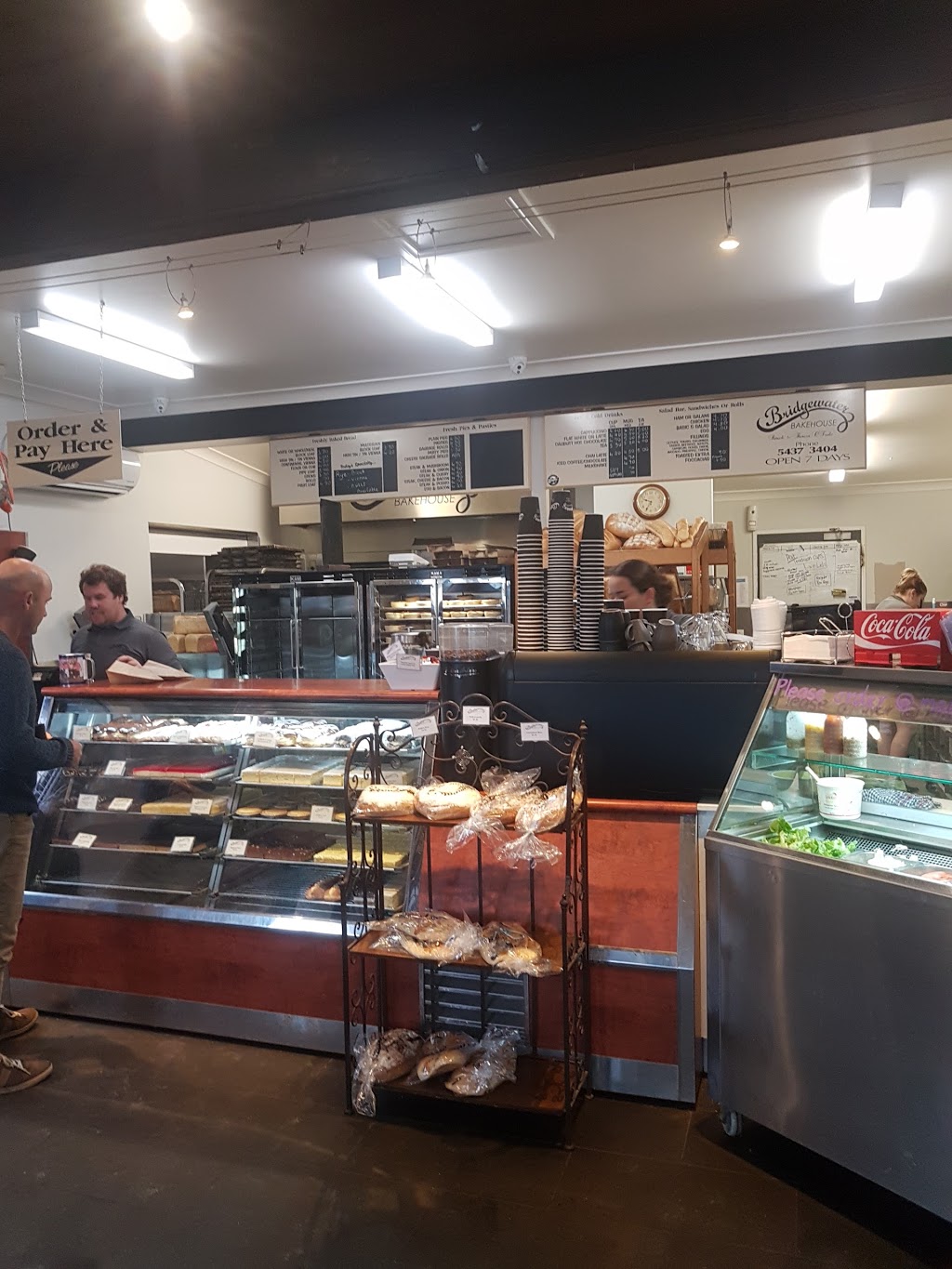 Bridgewater Bakehouse | bakery | 6 Main St, Bridgewater on Loddon VIC 3516, Australia | 0354373404 OR +61 3 5437 3404