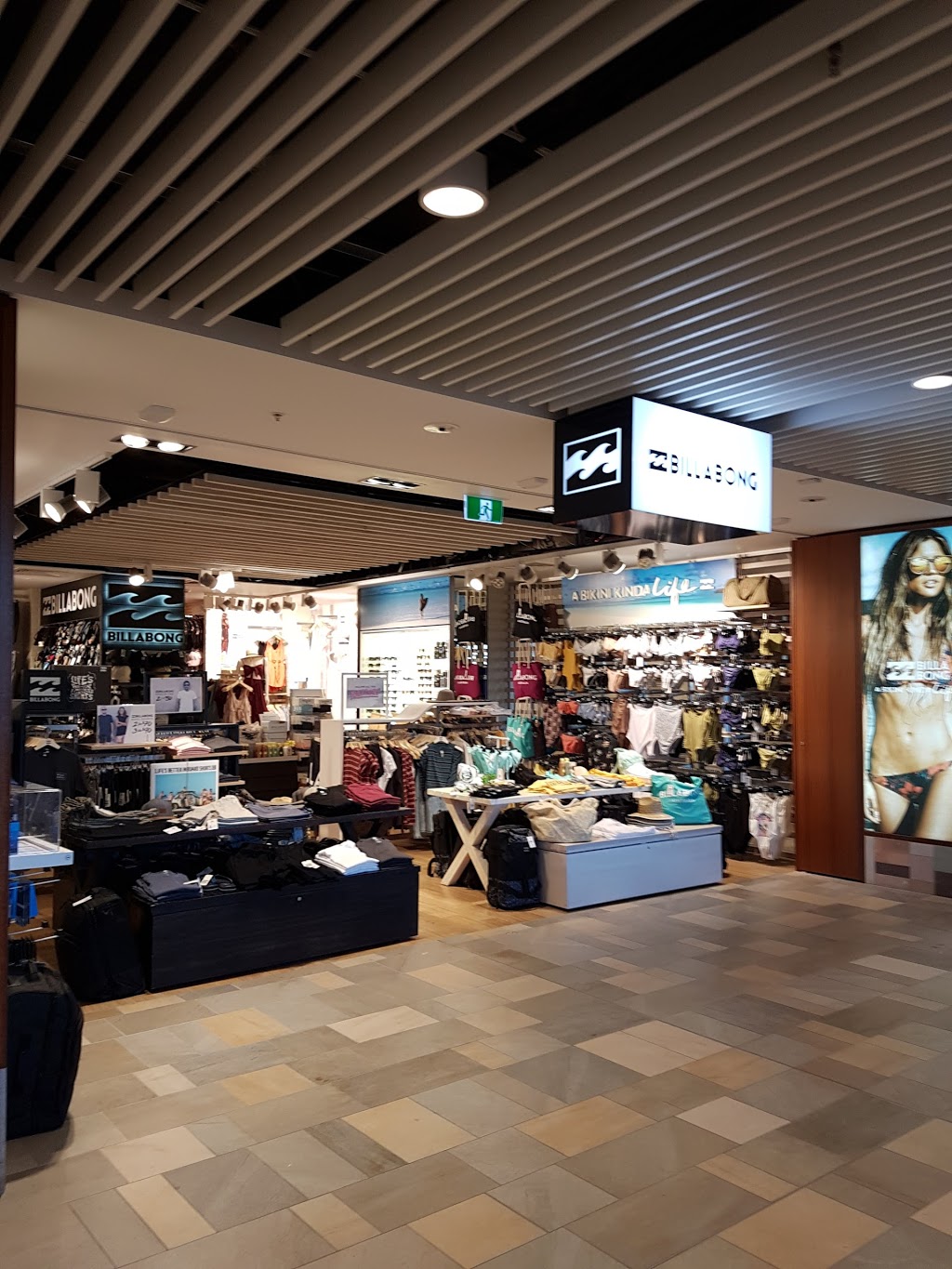 Billabong Brisbane International Airport | clothing store | Brisbane Airport (BNE), Airport Dr, Eagle Farm QLD 4008, Australia | 0738605399 OR +61 7 3860 5399