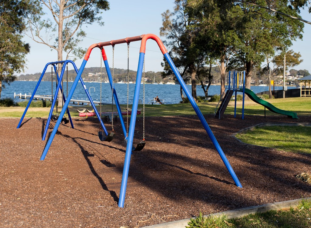 Arcadia Reserve Playground | 39A Alexander Parade, Arcadia Vale NSW 2283, Australia | Phone: (02) 4921 0333