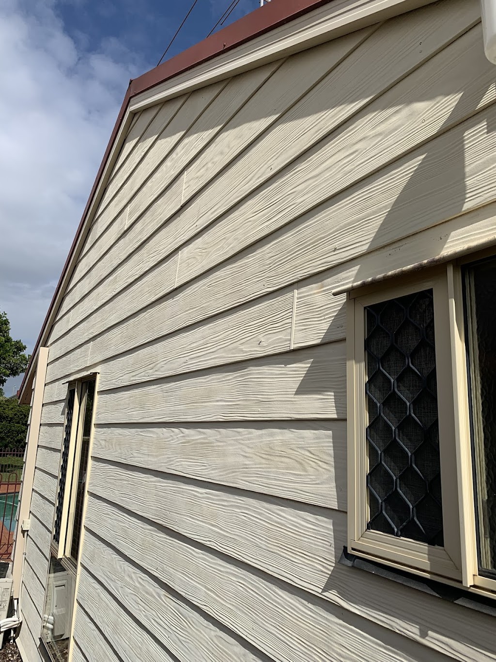 Redlands Powerwash | 271 Bloomfield St, Cleveland QLD 4163, Australia | Phone: 0490 433 087