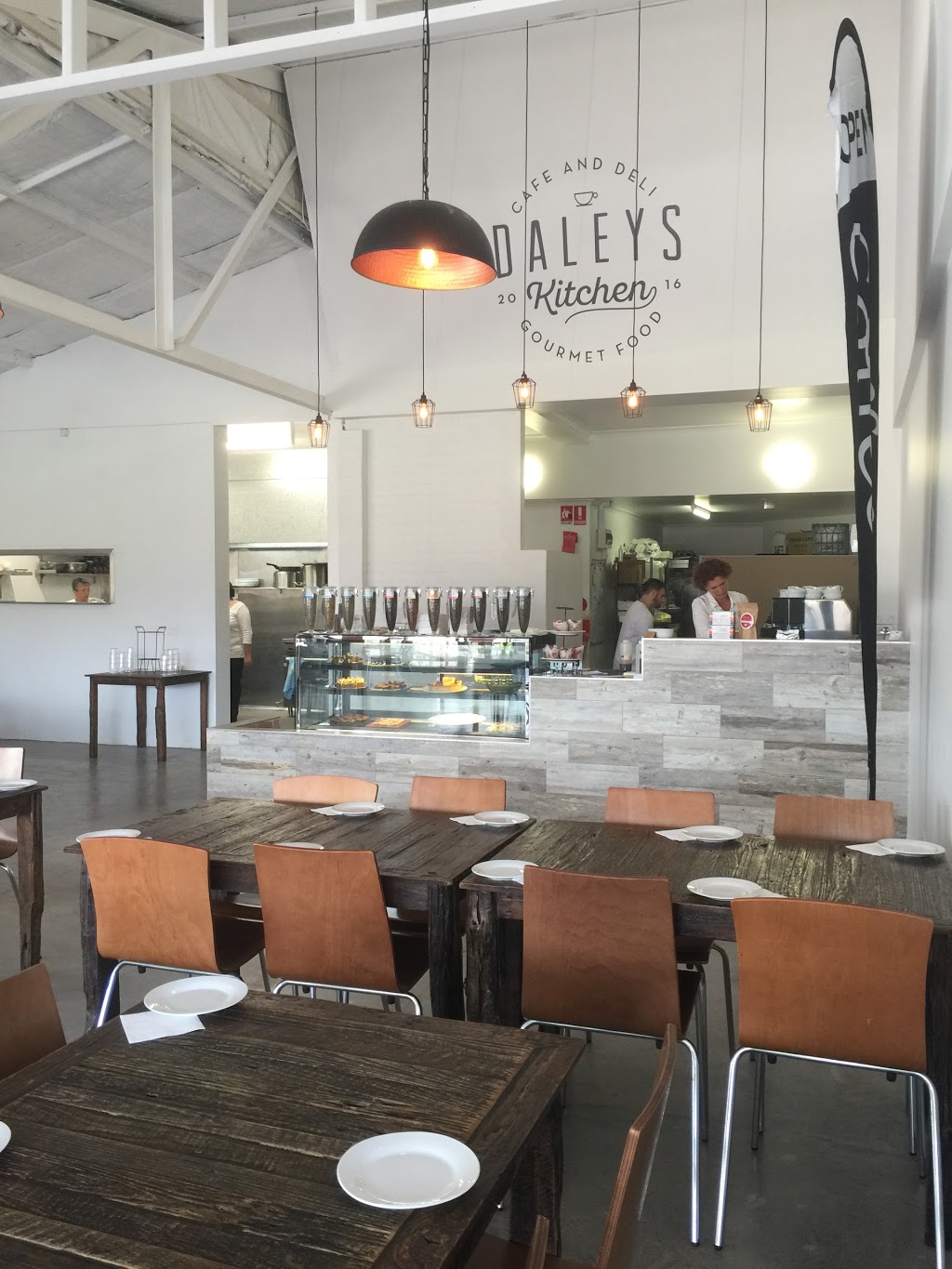 Daleys Kitchen | cafe | 30 Empire Bay Dr, Daleys Point NSW 2257, Australia | 0243399878 OR +61 2 4339 9878