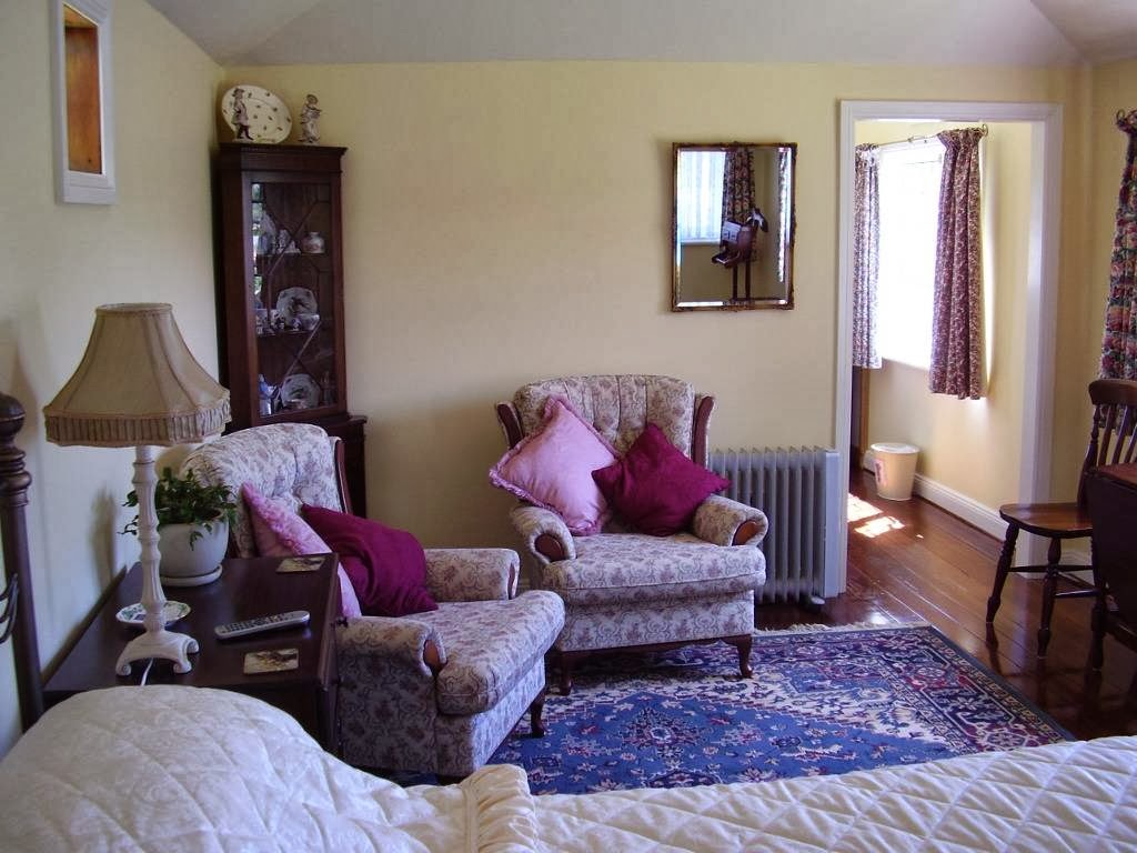 Blossoms Cottage Accommodation | lodging | 116 High St, Oatlands TAS 7120, Australia | 0362541516 OR +61 3 6254 1516