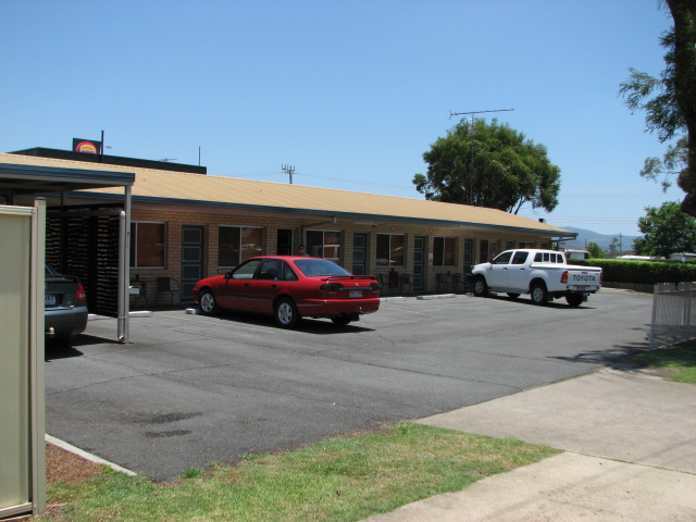 Beaudesert Central Motel | lodging | 163 Brisbane St, Beaudesert QLD 4285, Australia | 0755411244 OR +61 7 5541 1244