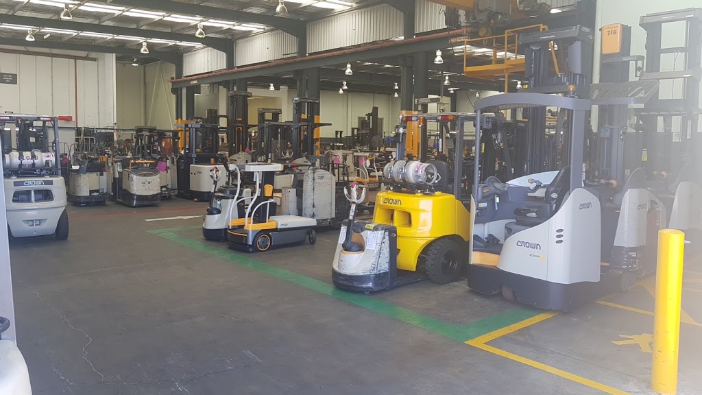 Crown Lift Trucks | store | 62 Lysaght St, Acacia Ridge QLD 4110, Australia | 1300265998 OR +61 1300 265 998