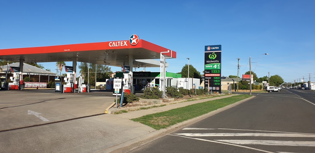 Caltex Woolworths | 20 Bowen St & Gregory St, Roma QLD 4455, Australia | Phone: (07) 4622 8370