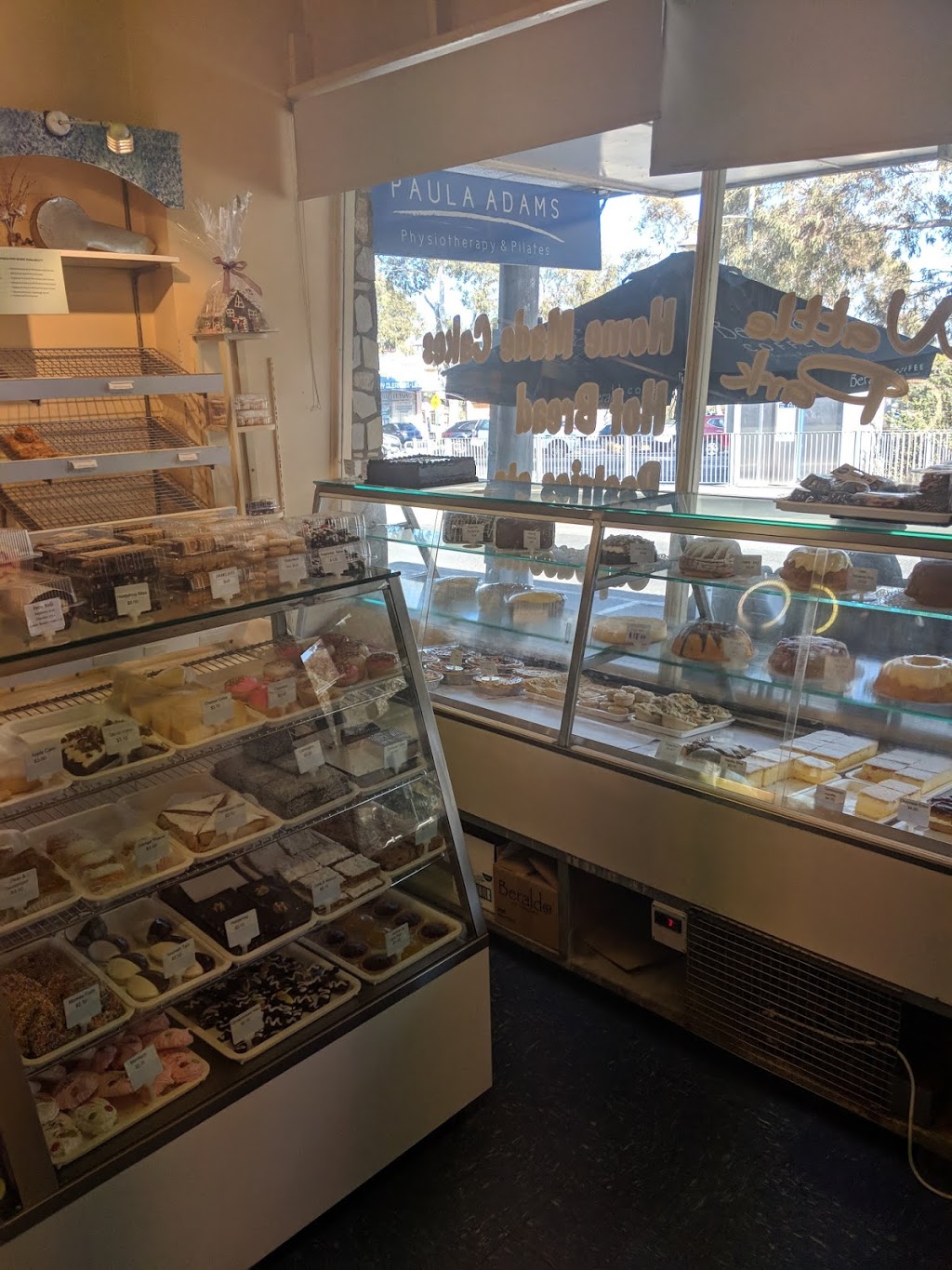 Wattle Park Cakes | 1117 Riversdale Rd, Surrey Hills VIC 3127, Australia | Phone: (03) 9808 7588