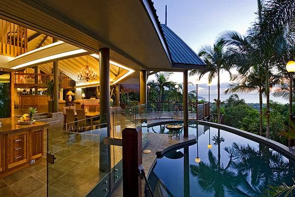 Tropical Havens Luxury holiday homes | 17 Theresa Cl, Cairns City QLD 4868, Australia | Phone: 0439 679 132