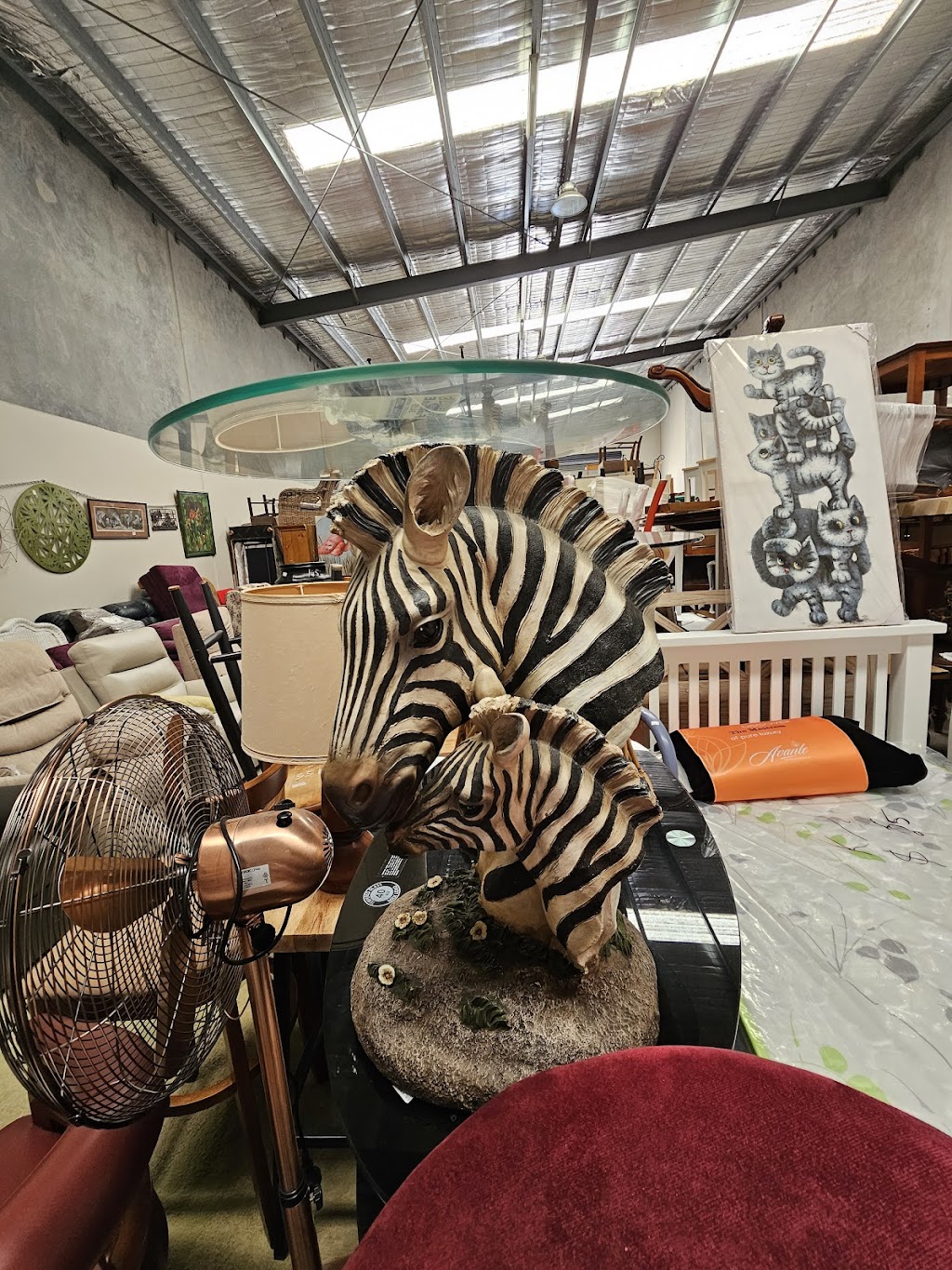 Fiveways New & Used Furniture Sales | 163 Jellicoe St, Newtown QLD 4350, Australia | Phone: (07) 4632 7069