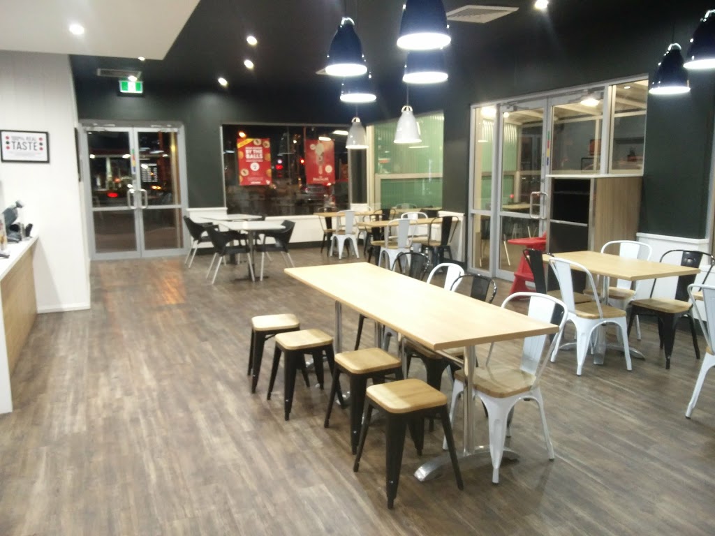 Red Rooster | restaurant | 52-58 Nuwarra Rd, Moorebank NSW 2170, Australia | 0296008371 OR +61 2 9600 8371