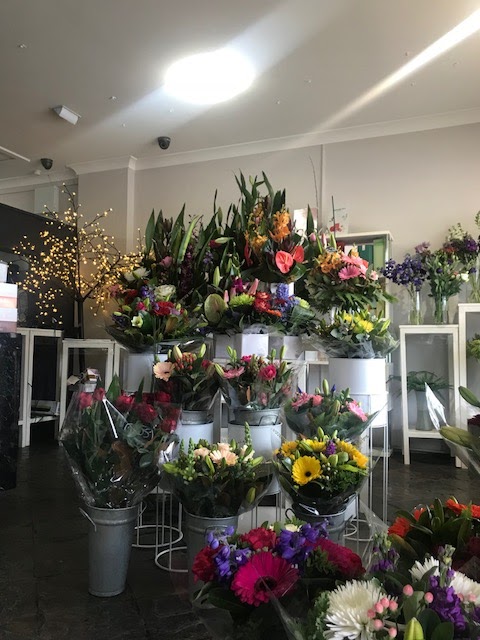 Albury Florist Centre | florist | 889 Mate St, Albury NSW 2640, Australia | 0260258189 OR +61 2 6025 8189