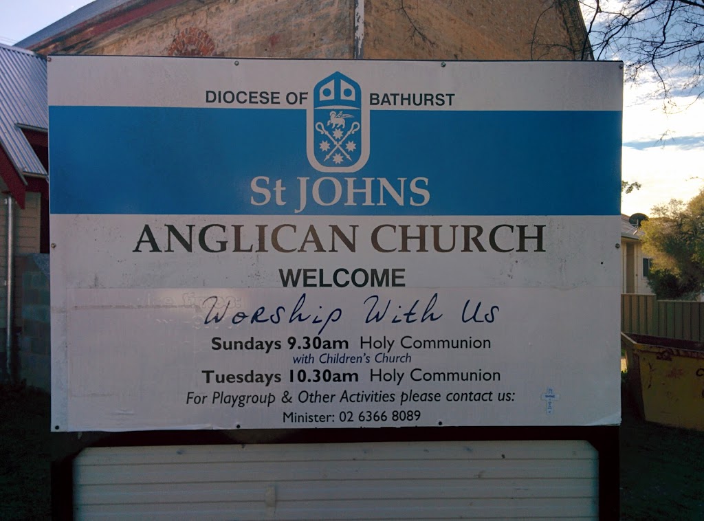 Saint Johns Anglican Church | church | 42 Edward St, Molong NSW 2866, Australia | 0263668089 OR +61 2 6366 8089