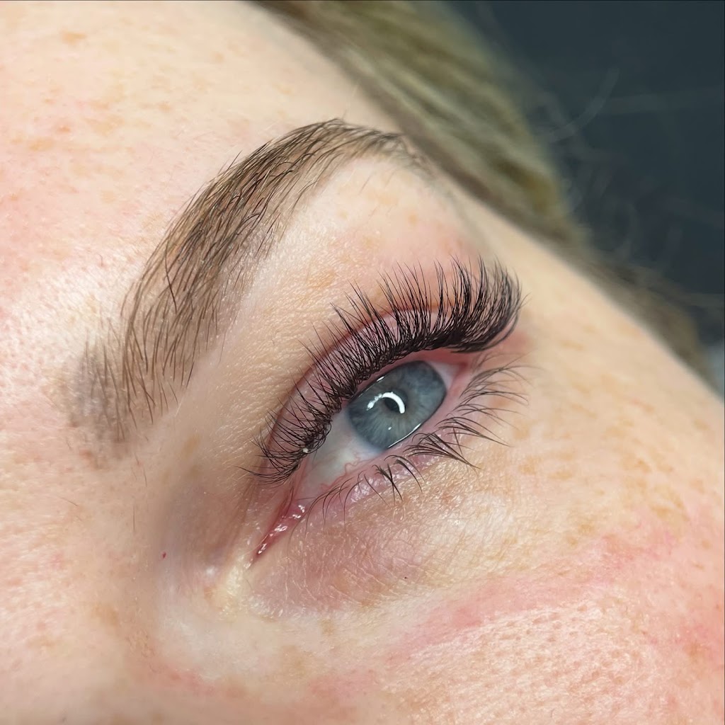 The Lash Hutt | 37 Tulloch St, Dalyston VIC 3992, Australia | Phone: 0498 622 040