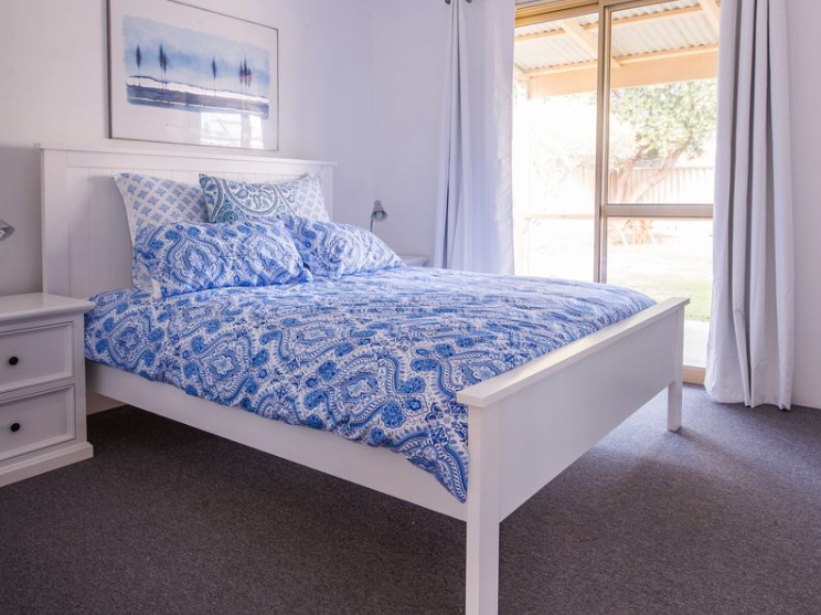 Ledge Point Family Villas | 18B Wedge St, Ledge Point WA 6043, Australia | Phone: 0412 673 107