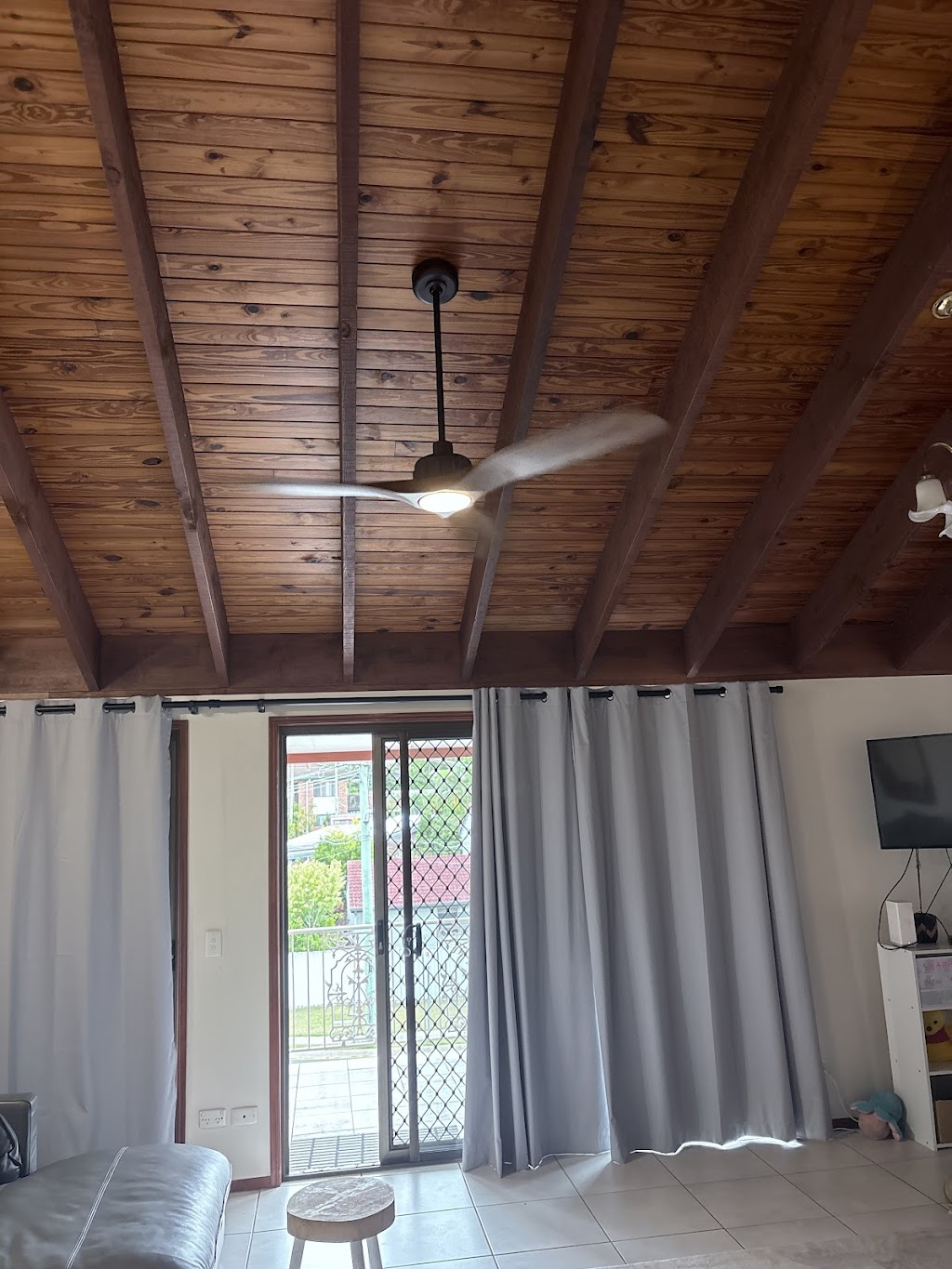 Love Electrical | 40 Evelyn St, Grange QLD 4051, Australia | Phone: 0432 127 127