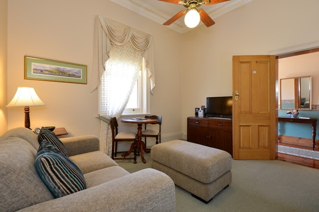 Trafalgar Premium Vintage Suites | 25 The Strand, Port Elliot SA 5212, Australia | Phone: (08) 8554 3888