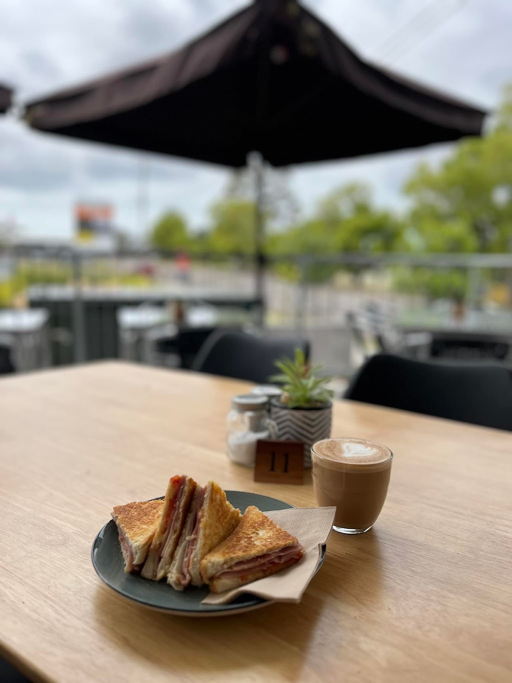 LEEFY CAFE | 121 Wyee Rd, Wyee NSW 2259, Australia | Phone: (02) 4307 1863