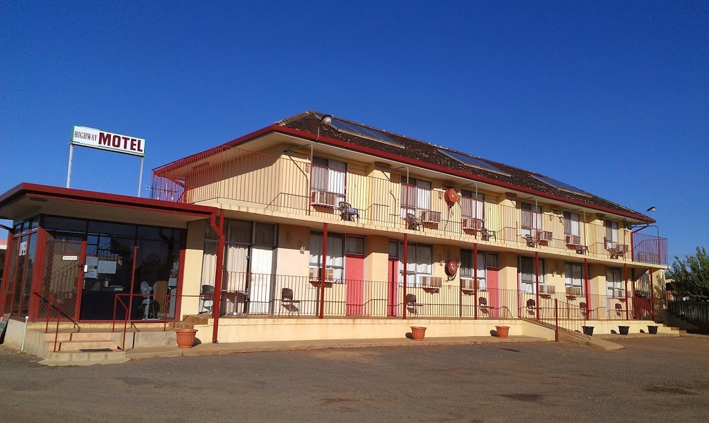 Goolgowi Highway Motel | 22-24 Zara St, Goolgowi NSW 2652, Australia | Phone: (02) 6965 1445