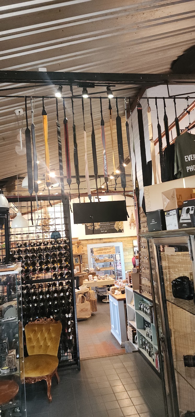 Downtown Darkroom Milawa | 25 Milawa-Bobinawarrah Rd, Milawa VIC 3678, Australia | Phone: 0411 095 945