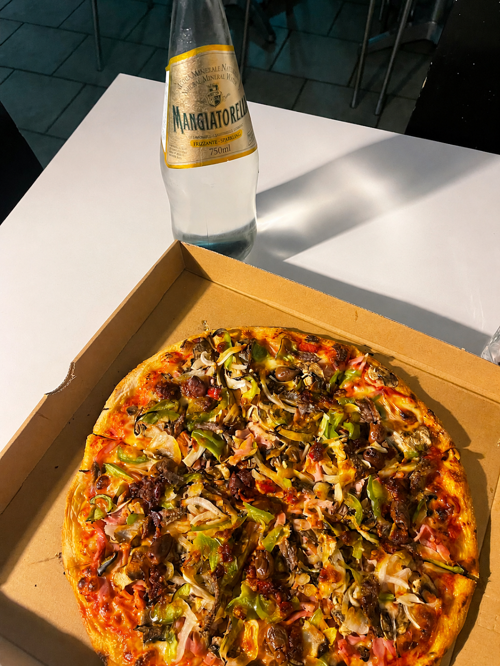 L’UNICO Pizza Warrimoo | 285 Great Western Hwy, Warrimoo NSW 2774, Australia | Phone: 0493 656 343