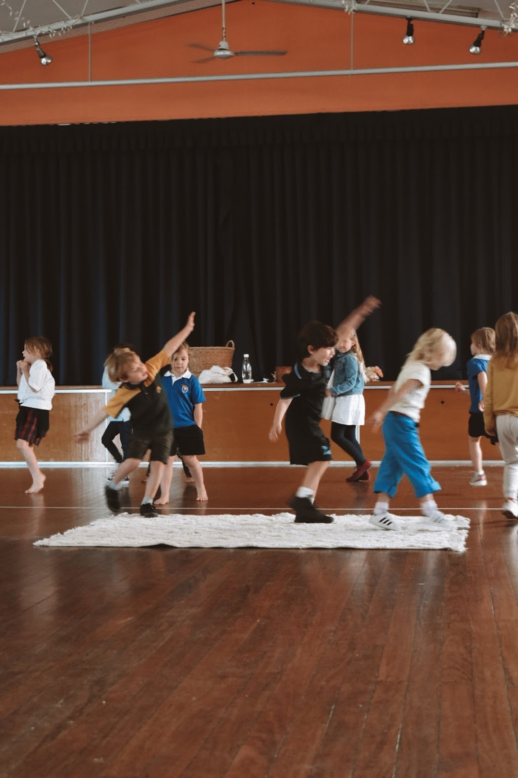 Sun Stage Theatre School | 433 Golden Four Dr, Tugun QLD 4224, Australia | Phone: 0403 467 441