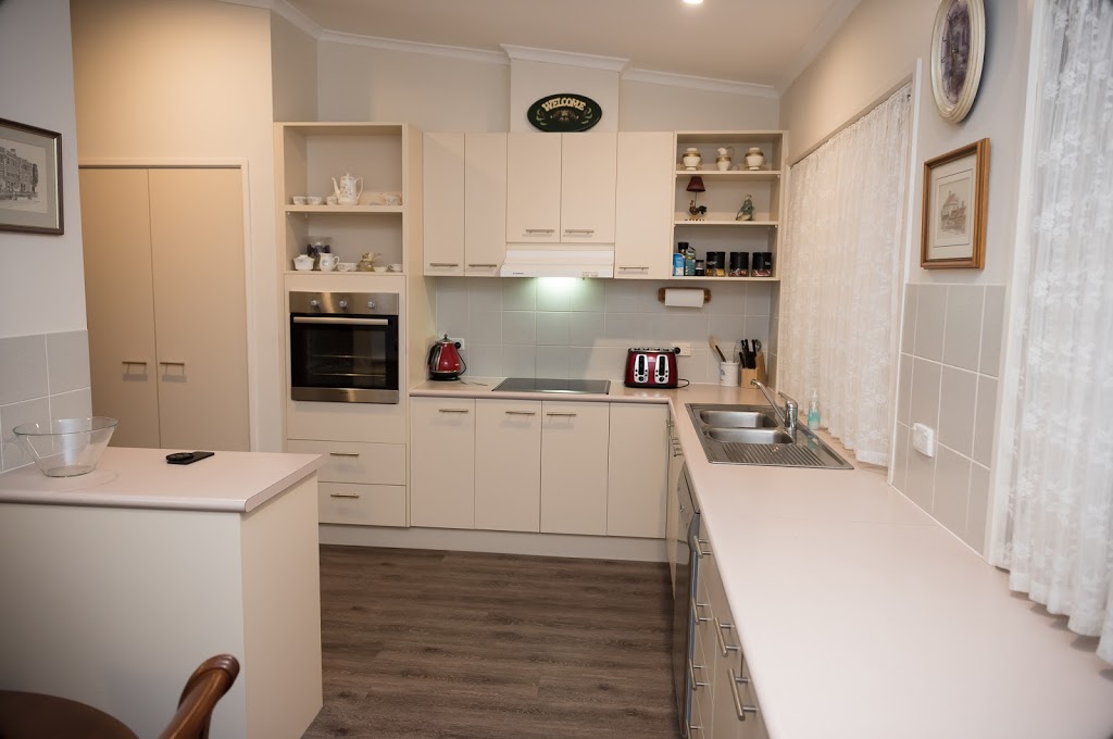 Silver Birches Holiday House (11) - Bright Accommodation 3741 | lodging | 11/16-20 Gavan St, Bright VIC 3741, Australia | 0422430217 OR +61 422 430 217