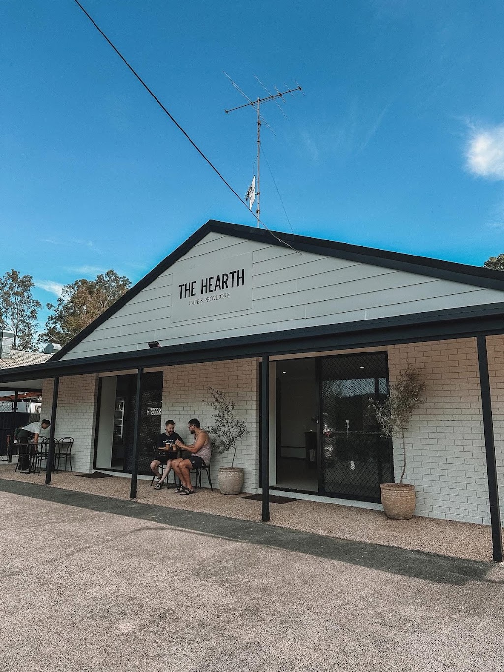 The Hearth Cafe & Providore | 53 Hardys Rd, Mudgeeraba QLD 4213, Australia | Phone: 0447 206 189