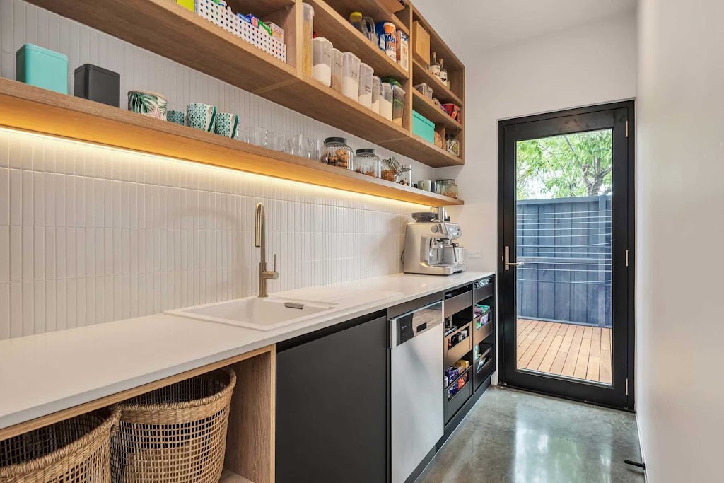 Ryan Bros Building | 8/14 Butt St, Canadian VIC 3350, Australia | Phone: 0448 347 786