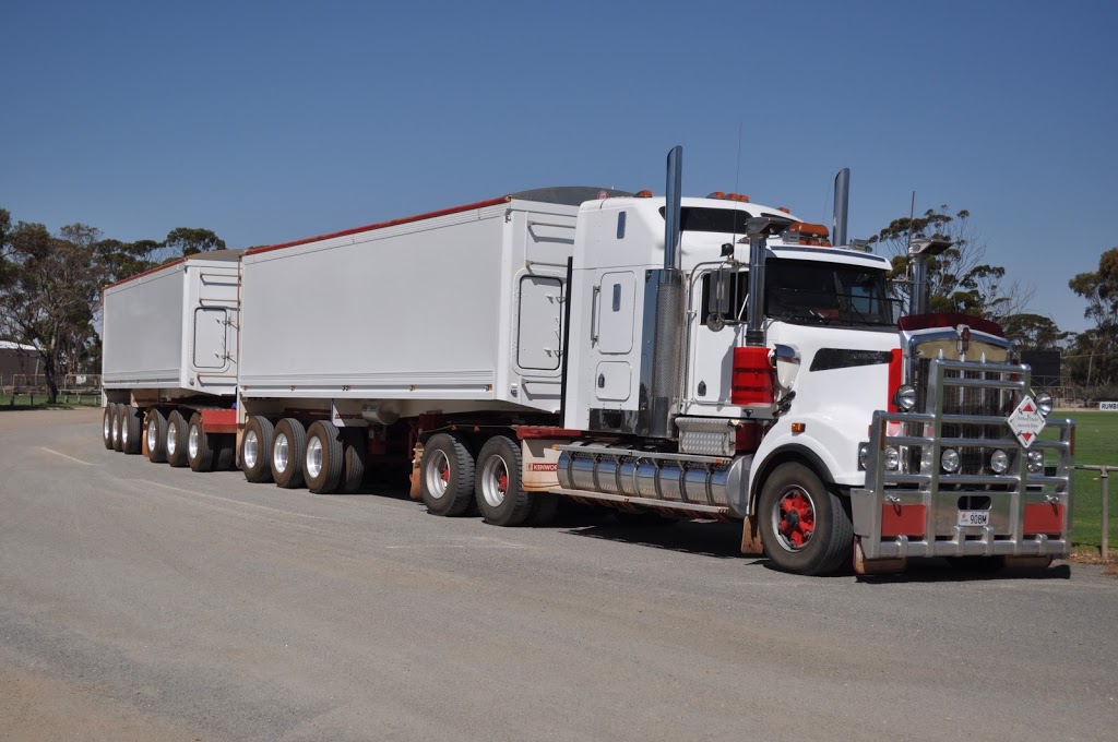 Murrays Transport | moving company | 2/226 Riley Rd, Moora WA 6510, Australia | 0417978939 OR +61 417 978 939
