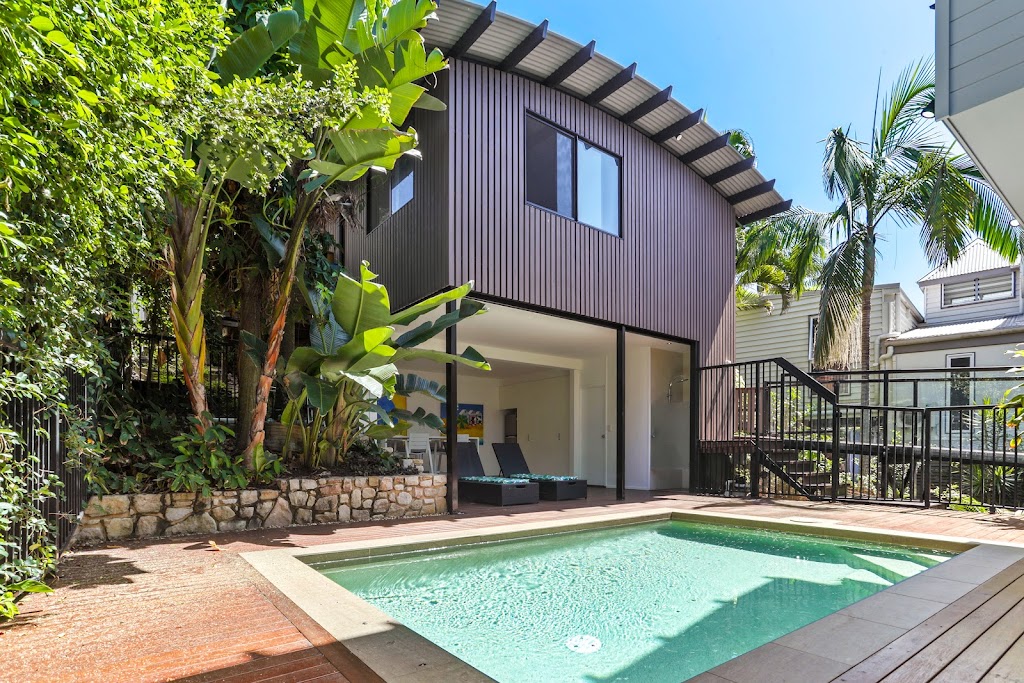 38 Arakoon Crescent - Noosa Luxury Holidays | 38 Arakoon Cres, Sunshine Beach QLD 4567, Australia | Phone: (07) 5448 0458